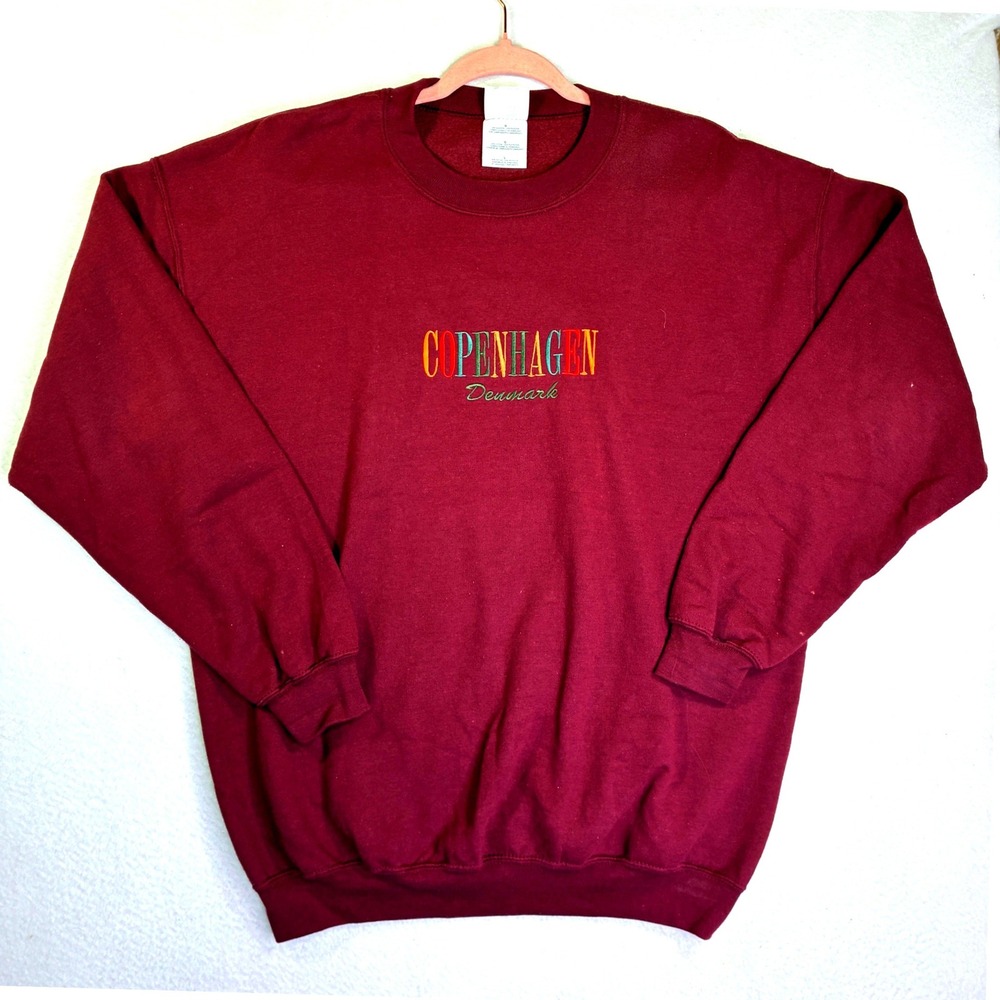 Gildan Copenhagen Denmark Embroidered Sweatshirt Maroon Burgundy Large Vintage
